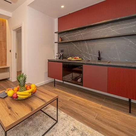 N&N Lux Guest House Бар Екстер'єр фото